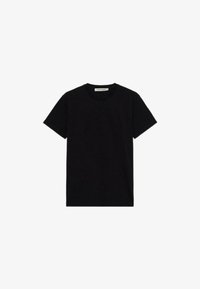 Vybráno, black milano