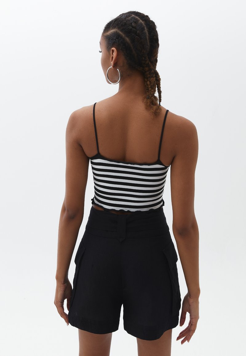 Damen T-Shirts | OXXO CROP WITH THIN STRAPS Top black stripe/schwarz - LB62193 Damen T-Shirts | OXXO CROP WITH THIN STRAPS Top black stripe/schwarz - LB62193
