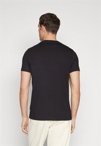 Thumbnail Image 3