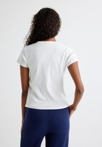 Koton SHORT SLEEVE - Camiseta estampada - white