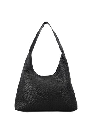 Zwarte gevlochten leren schoudertas met een enkele band en een halvemaanvormige bovenopening, weergegeven op een witte achtergrond.