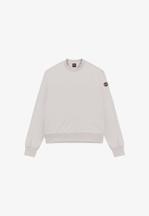 Hellbeiges Sweatshirt mit Rundhalsausschnitt, langen Ärmeln, gerippten Bündchen und Saum sowie einem kleinen runden Logo-Patch am linken oberen Ärmel.