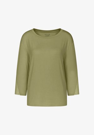 Oliwkowo-zielona, lekka koszulka z okrągłym dekoltem i rękawami do łokcia, ozdobiona koronkowymi akcentami na mankietach. Gładka faktura.