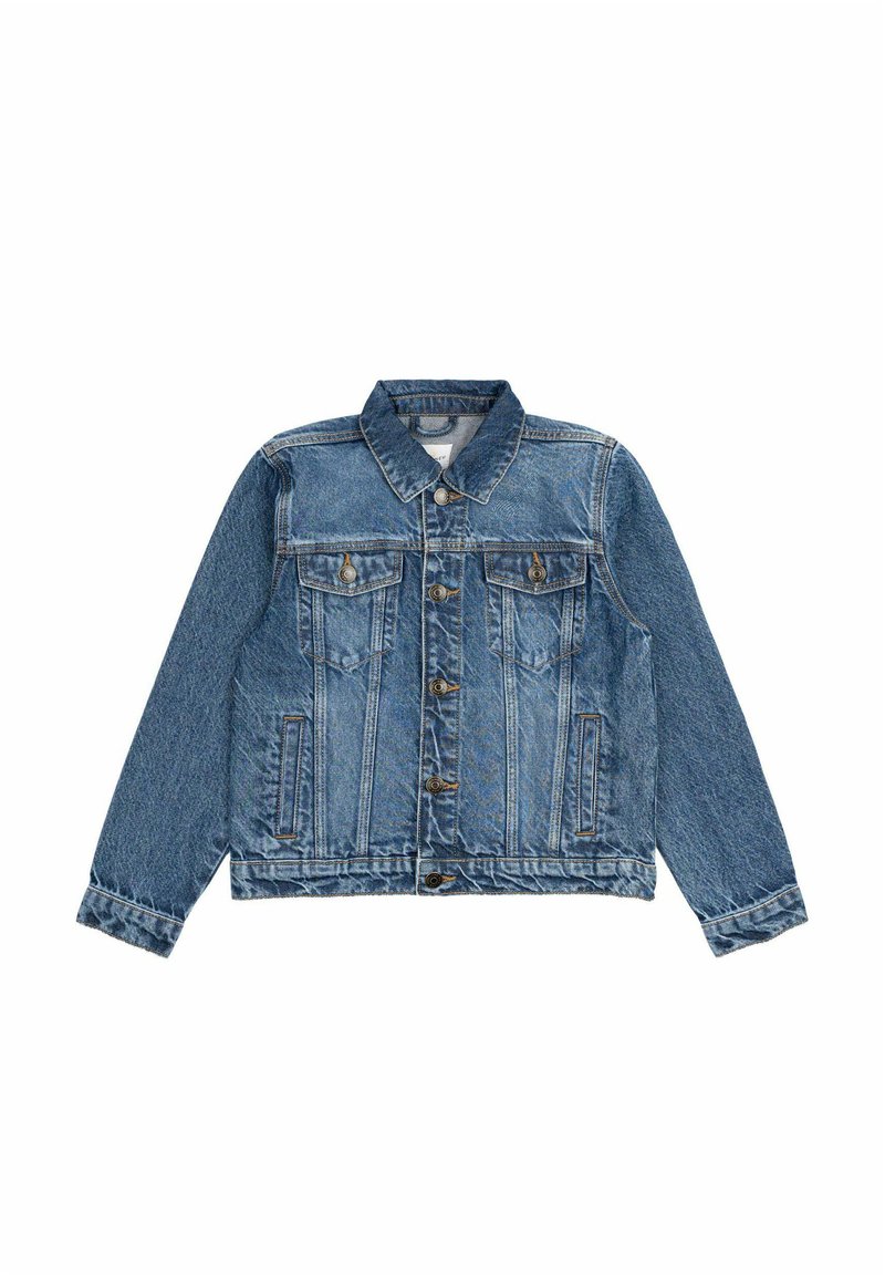 Jeans jakna v svetlo modri barvi s klasičnim ovratnikom, dolgimi rokavi, dvema sprednjima žepoma na prsih, gumbom za zapiranje in subtilnim teksturiranim vzorcem.