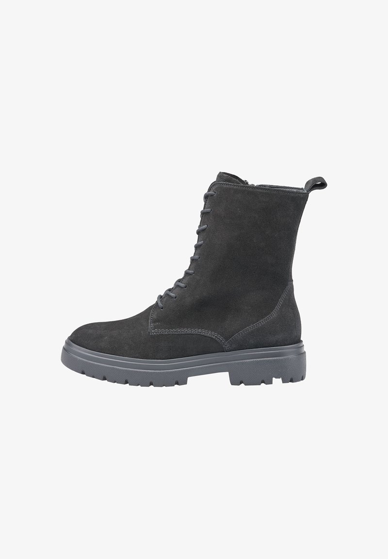 Stivale alla caviglia in suede nero con lacci frontali, punta tonda, suola spessa grigia e linguetta posteriore. Presenta accenti di cuciture minime.