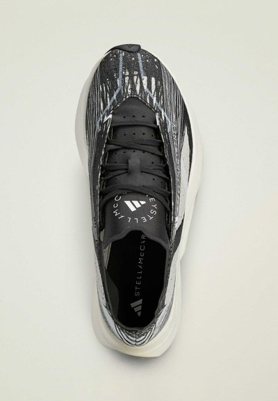 adidas by Stella McCartney PRIME STRUNG - Chaussures de running sur route - cloud white/grey one/core black