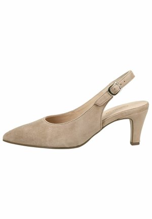 Zapato de mujer tipo pump beige de ante con punta afilada, correa ajustable con hebilla y tacón medio delgado.