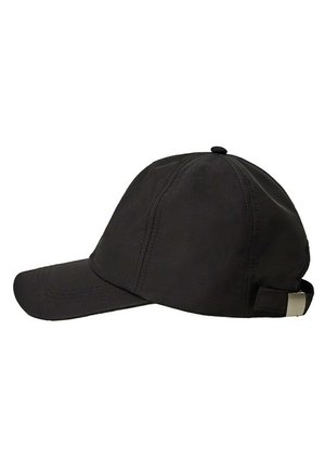 Schwarze Baumwoll-Baseballkappe mit gebogenem Schirm und verstellbarem Riemen mit Metallschnalle auf der Rückseite.
