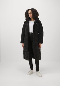 Calvin Klein Jeans - Płaszcz zimowy