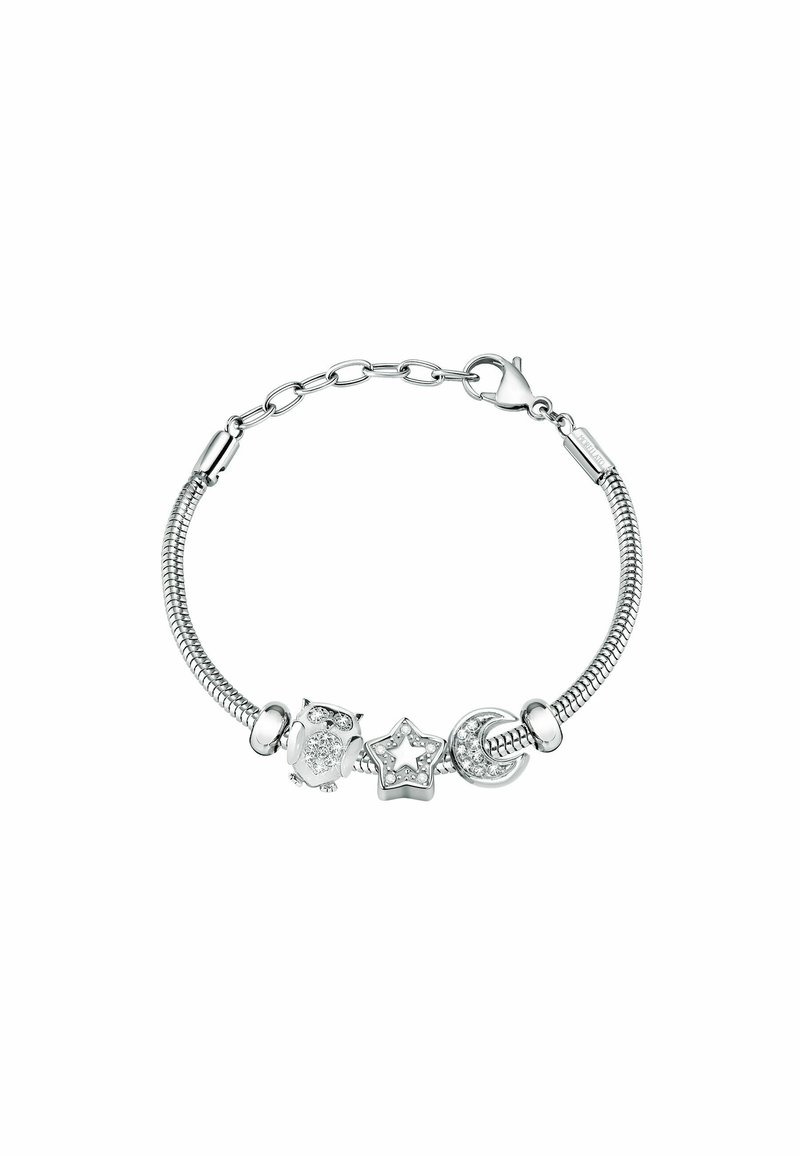 Bracciale in argento con una catena serpentina flessibile, dotato di charm a forma di gufo, stella e luna crescente con accenti scintillanti.