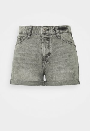 Grå cowboyshorts med høj talje, opbrettede kanter, knap- og lynlåslukning foran, bæltestropper og sidelommer.