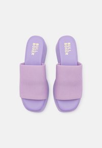 Bullboxer Pantofle na podpatku - purple