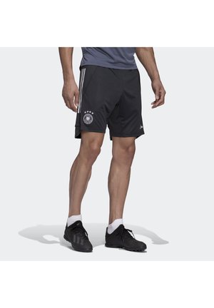 Pantalones cortos deportivos negros con tres rayas blancas en los laterales, un emblema del fútbol alemán con cuatro estrellas y un tejido ligero y transpirable.