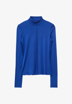 Blå langærmet top lavet af et glat, strækbart stof. Den har en høj hals og sømdetalje ned foran, med en afslappet pasform.