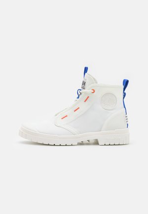 HI SPORT UNISEX - Korte laarzen - star white