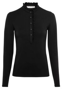 Chemise noire à manches longues avec un col haut à volants, une patte de boutonnage à l'avant comportant cinq boutons noirs et une texture de tissu lisse et extensible.