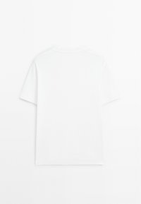 White short-sleeve t-shirt with a plain design. Soft cotton fabric, round neckline, and a relaxed fit. No patterns or embellishments.