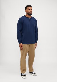 Pier One Langarmshirt - dark blue