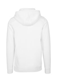 Weißer Hoodie mit einer weichen Textur, ausgestattet mit einer großzügigen Kapuze und gerippten Bündchen, der ein einfaches, sauberes Design zeigt. Keine sichtbaren Grafiken oder Logos.