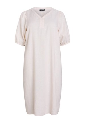 Gaiši bežs kleita ar V veida izgriezumu, īsām pūkainām piedurknēm un A formas siluetu. Izgatavota no mīksta auduma ar smalku faktūru.