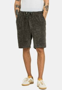 Unselected, jasper green