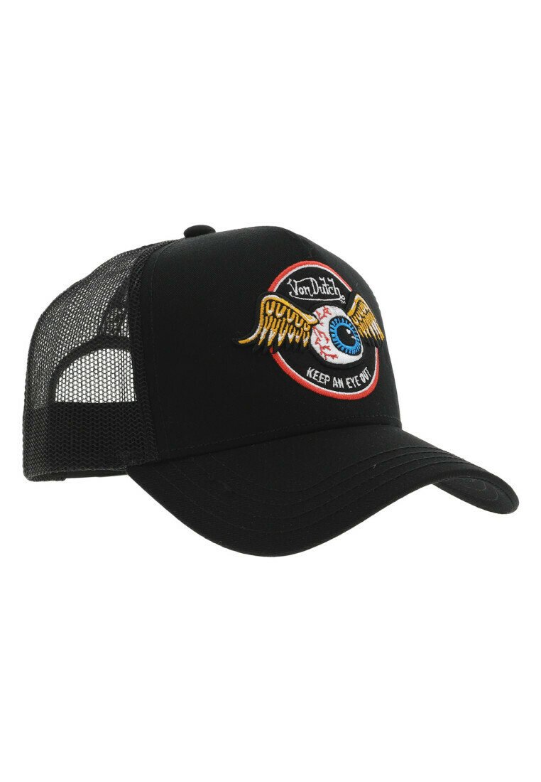 Gorra de camionero negra con parte trasera de malla, visera curva y un parche bordado con un ojo y alas, texto "MANTEN UN OJO ABIERTO".