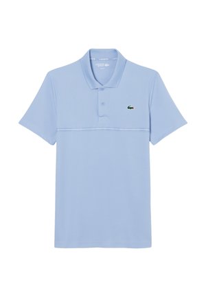 Polo azzurro chiaro in tessuto liscio, con colletto classico, patta a tre bottoni e piccolo logo Lacoste verde.