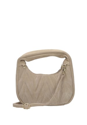 Beige Wildleder-Handtasche mit einem gesteppten Chevron-Muster, ausgestattet mit einem gebogenen Oberhandgriff und einem abnehmbaren Schulterriemen. Akzente aus goldfarbener Hardware.