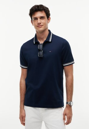 Tommy Jeans, TOMMY FLAG REGULAR FIT TIPPED POLO SHIRT - поло риза - dark night navy