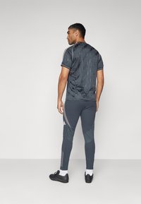 adidas Performance REAL MADRID EU TRAINING PANT - Vereinsmannschaften - dark grey/charcoal/putty mauve