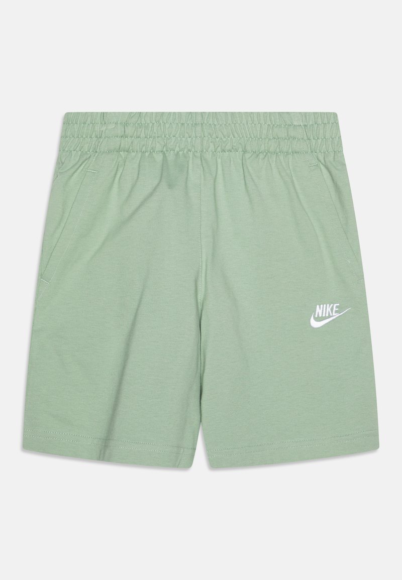 Calções verdes claros feitos de um tecido suave. Apresentam uma cintura elástica e bolsos laterais. Logótipo branco da Nike impresso na frente.