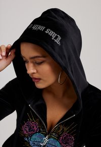 Juicy Couture SACRED HEART ROBERTSON HOODIE - Jakna od flisa - black