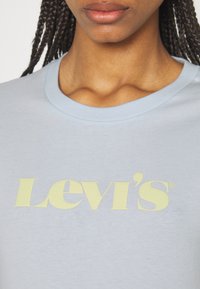 Levi's® THE PERFECT TEE - T-shirt estampada - plein air