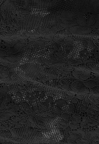 Next REGULAR FIT - Body - black