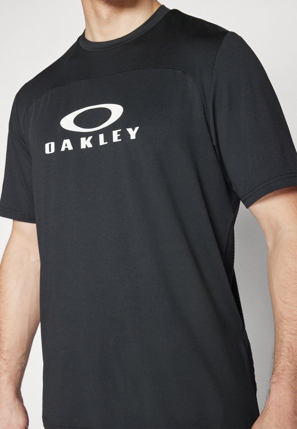 FACTORY PILOT  - Sports T-shirt3