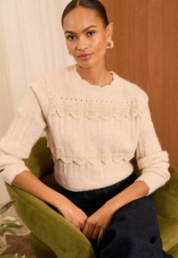 Love & Roses REGULAR FIT - Pulóver - ivory lace