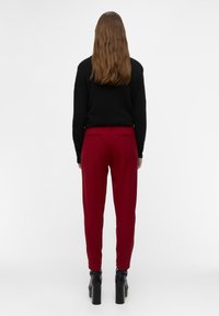 Object OBJLISA SLIM PANT - Pantalon classique - red dahlia