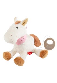 Giocattolo a forma di cavallo imbottito con corpo bianco, dettagli marroni e una sciarpa a pois rosa. Presenta una pelliccia morbida e un'etichetta rotonda appesa.