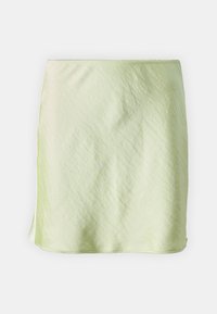 Unselected, mellow green