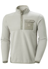 Lichtgrijze fleece pullover met een staande kraag, een halve knoopsluiting en een borstzak met een rechthoekige logo patch.
