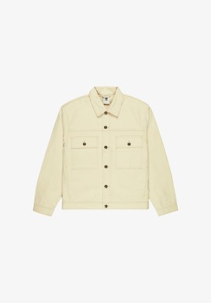 Beige Jacke zum Knöpfen mit zwei aufgesetzten Taschen vorne, langen Ärmeln und spitzem Kragen, dargestellt vor weißem Hintergrund.