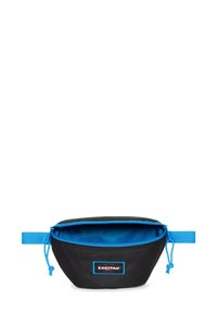 Musta kangaspussukka sinisellä sisällä, soikea muoto ja vetoketjukiinnitys. Sisältää Eastpak-logotarran ja sivu lenkin helppoa kantamista varten.
