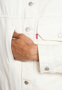 Levi's® STAY LOOSE TYPE UNISEX - Jeansjakke - eternal summer trucker