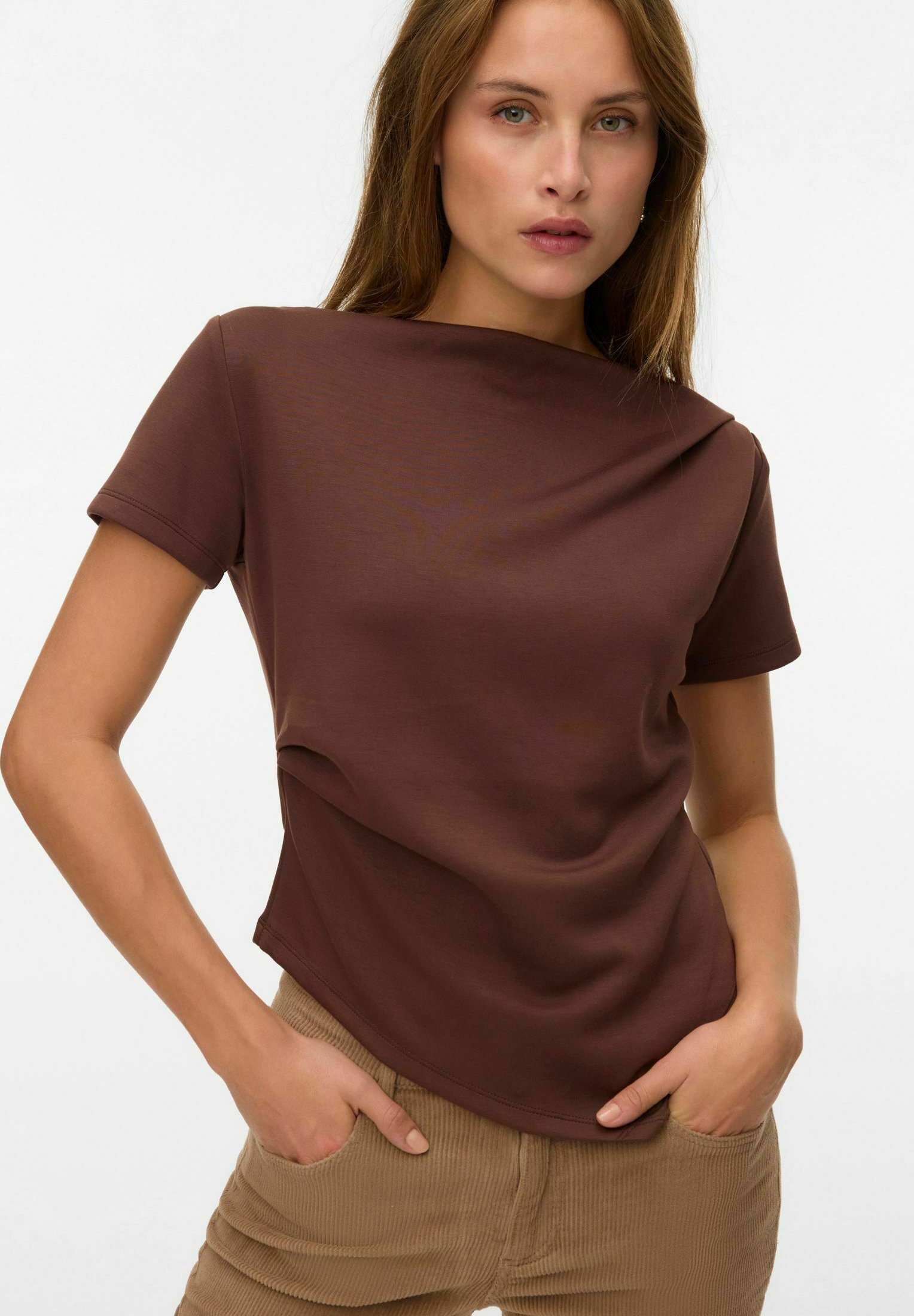 Vero Moda VMMILLE T-shirts print shaved chocolate/mørkebrun