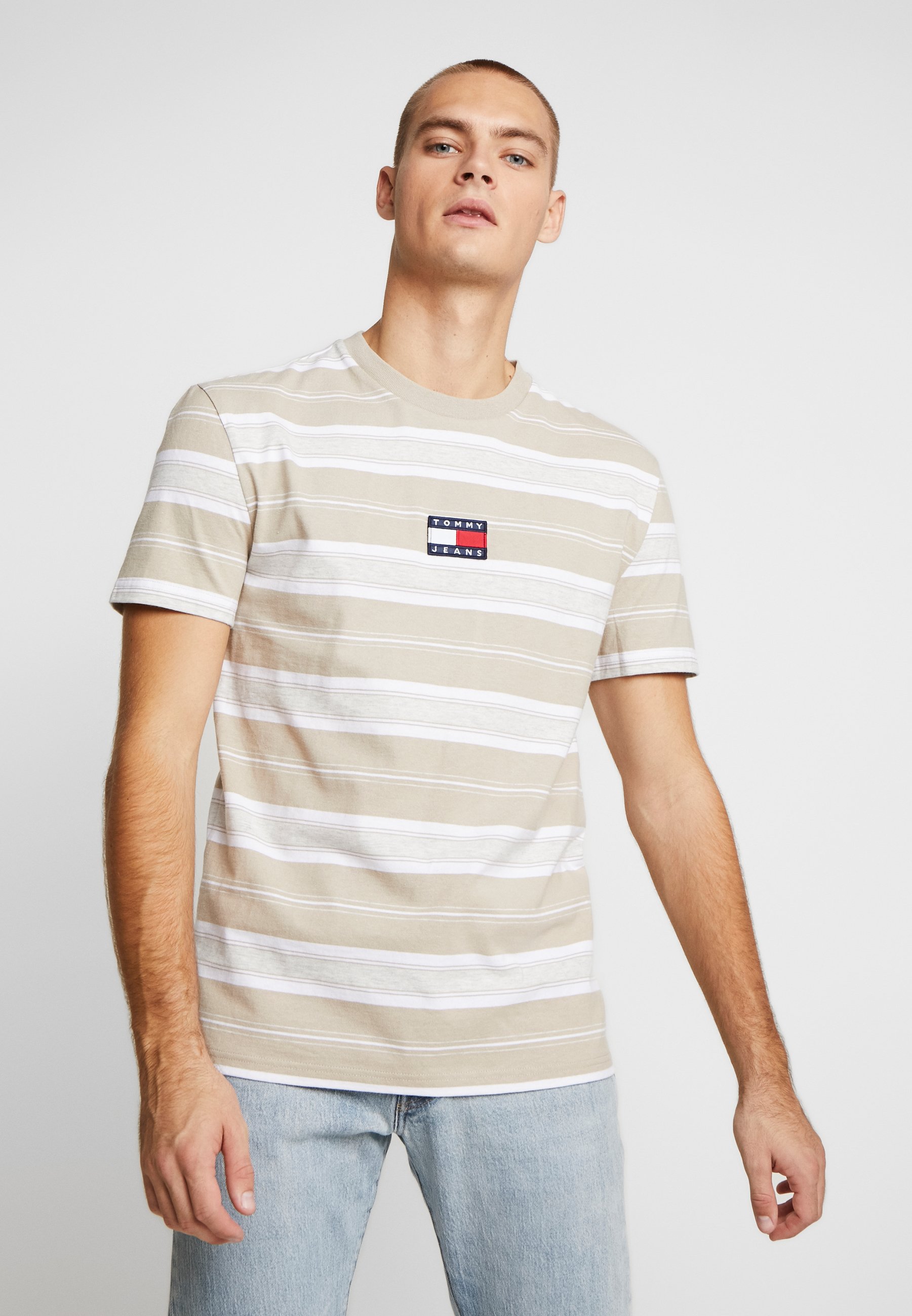 tommy jeans beige t shirt
