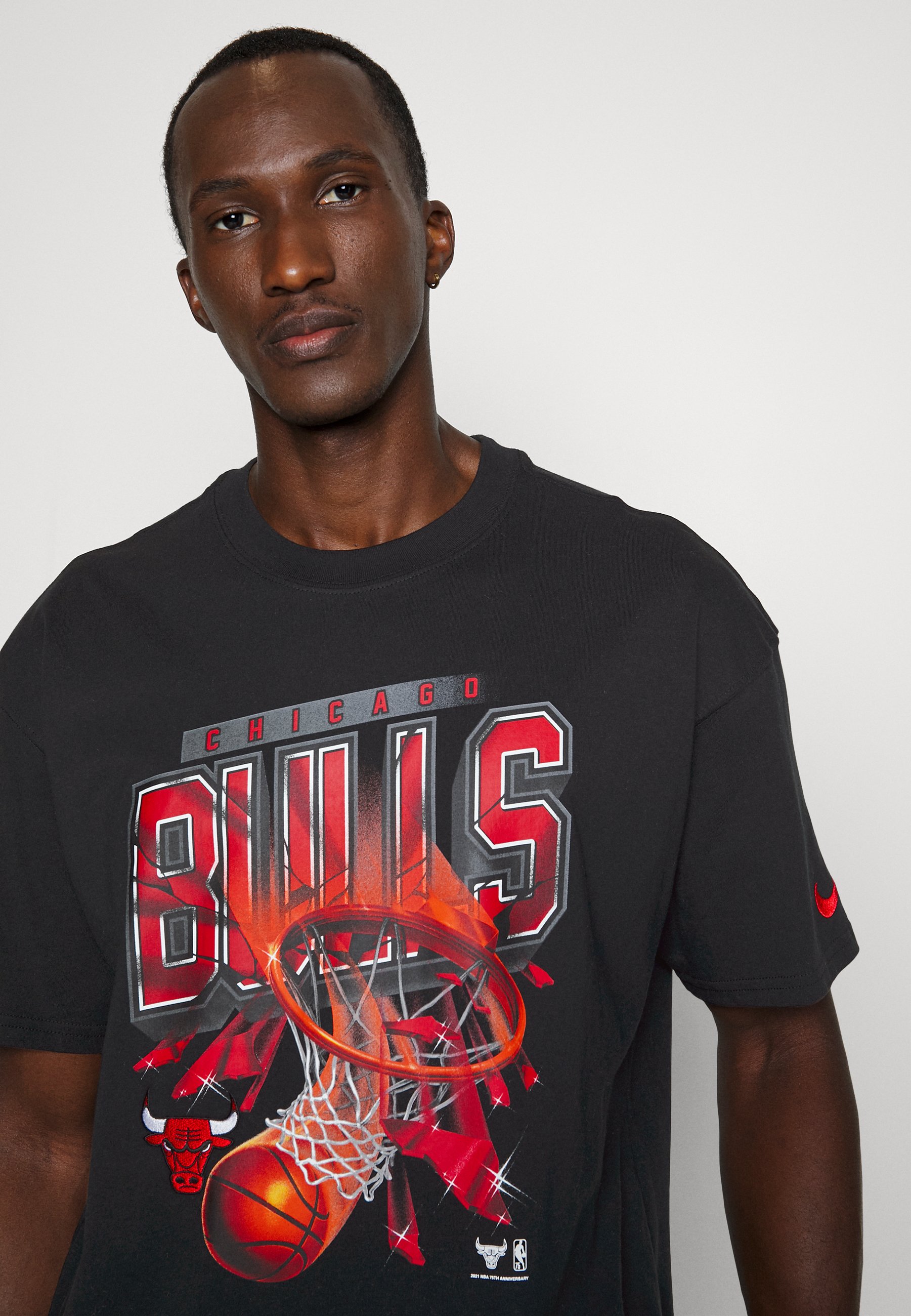 Nike Performance NBA CHICAGO BULLS SHATTERED TEE - Vereinsmannschaften -  black/schwarz - Zalando.de
