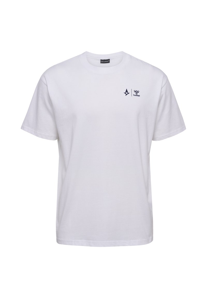 Hvid bomulds T-shirt med rund hals, korte ærmer og et lille marineblåt logo på brystet. Klassisk pasform og glat tekstur.