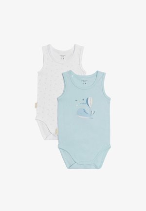 Dos bodies sin mangas para bebés: uno blanco con pequeños patrones azules y otro azul claro con un gráfico de ballena y texto, ambos hechos de suave algodón.