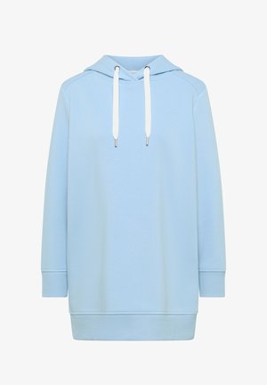 Hellblauer Hoodie mit langen Ärmeln, weißen Kordeln, gerippten Bündchen und Saum, auf weißem Hintergrund dargestellt.