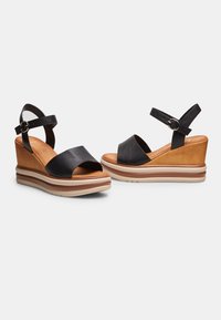 Bata Sandali con plateau - schwarz